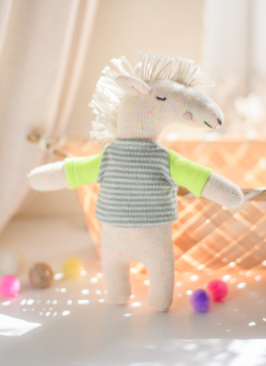 Für Kinder haben wir eine kleine feine Auswahl an Produkten von Ava & Yves und andere handgefertigte Produkte und Geschenkartikel.
